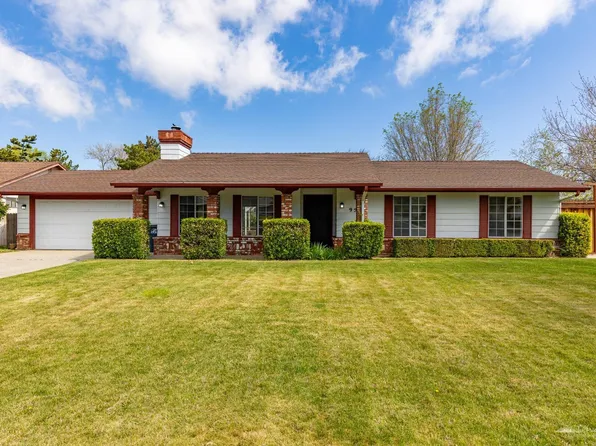 95 Brentwood Dr, Tehachapi, CA 93561