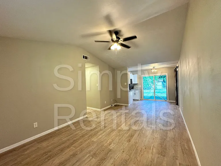 6716 Flamingo Rd — Photo 7