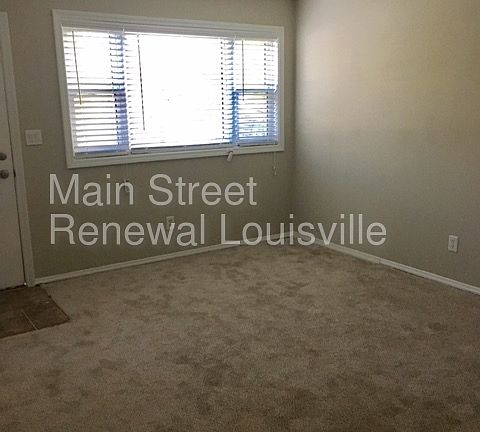 2nd image of 806 Sinclair St