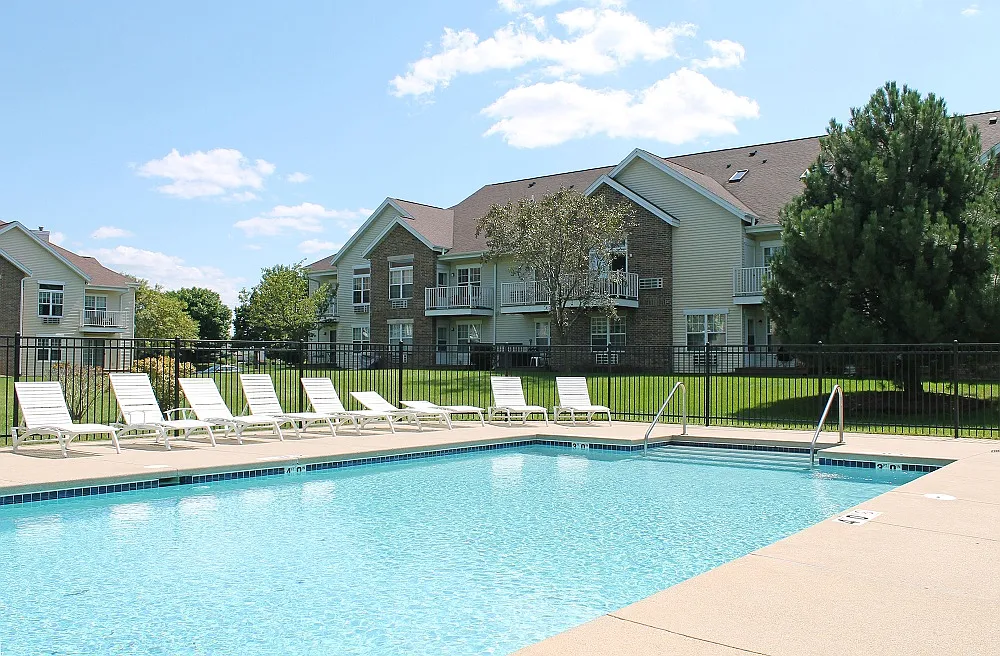 1 bed, 965 sqft, $1,290 — Photo 3