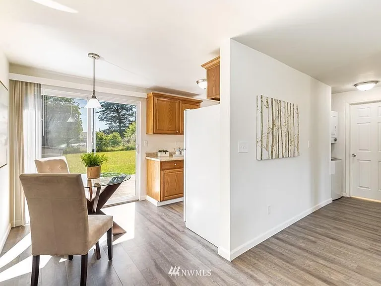 1744 N Rainier Ave — Photo 7