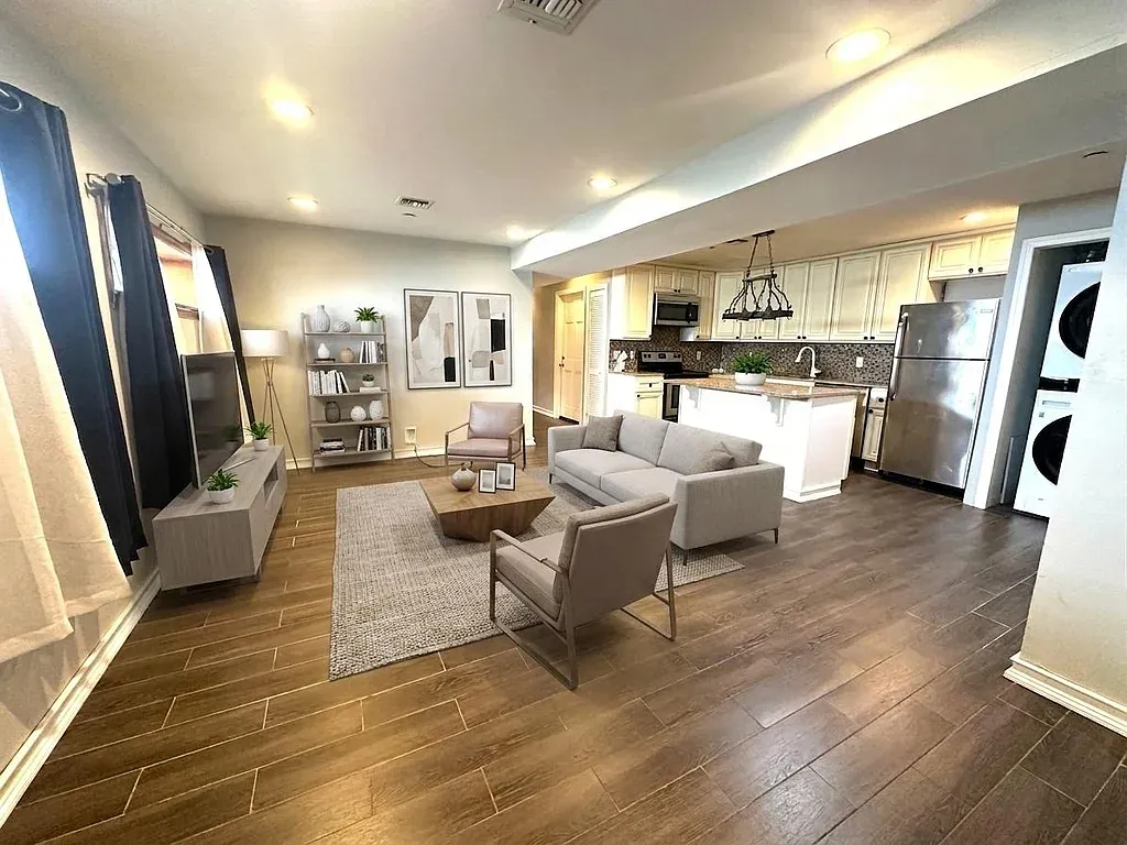 2 bed, $2,250 — Photo 2