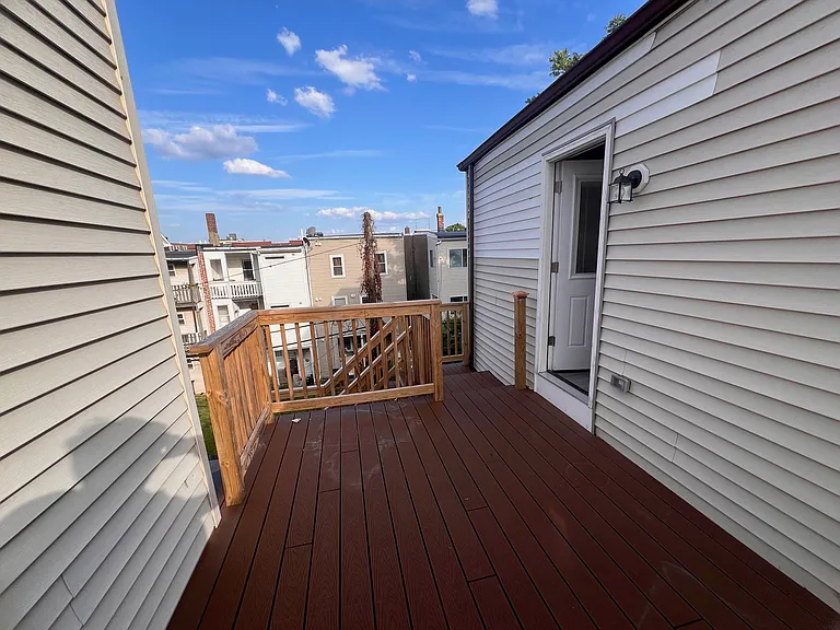 31 Maverick Sq #302B — Photo 13