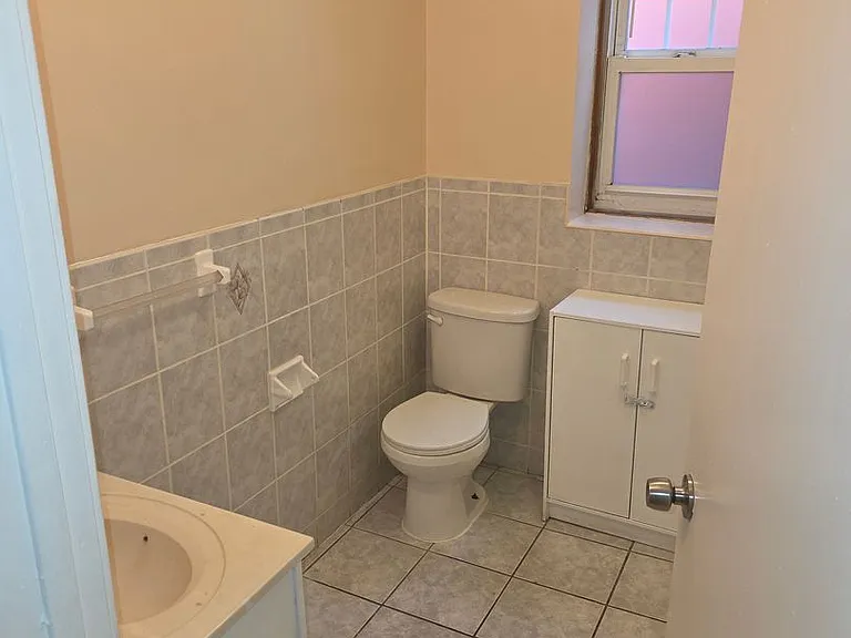 227 6th Ave W — Photo 21