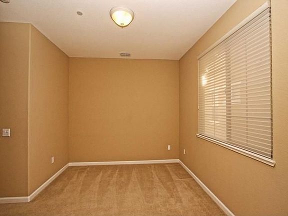 4th image of 1049 Cabris Ln