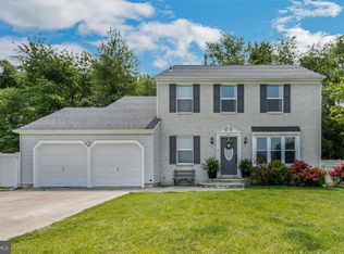 10 Hampshire Ct, Sicklerville, NJ 08081