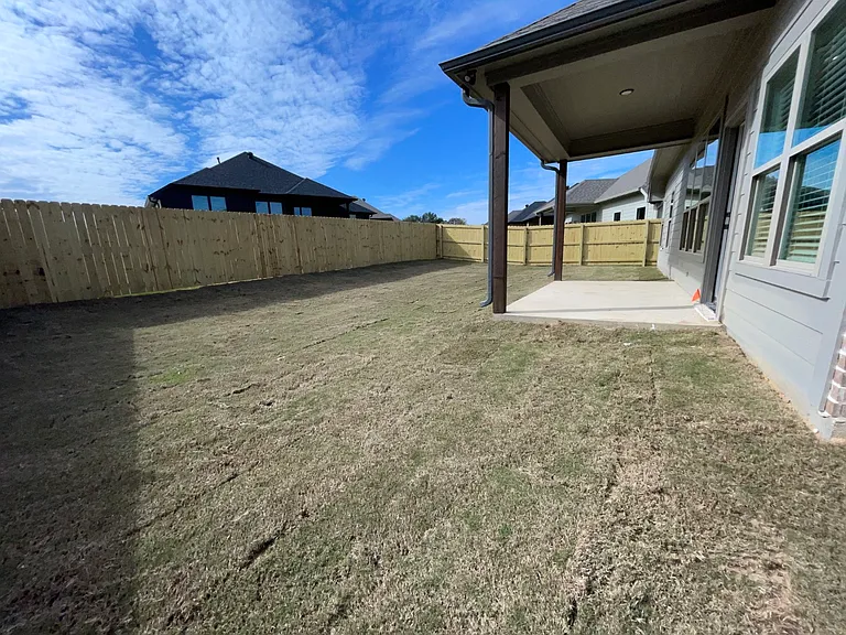 10008 Dayspring Dr — Photo 9