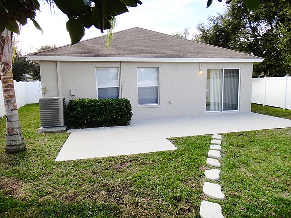 3rd image of 5032 Anclote River St