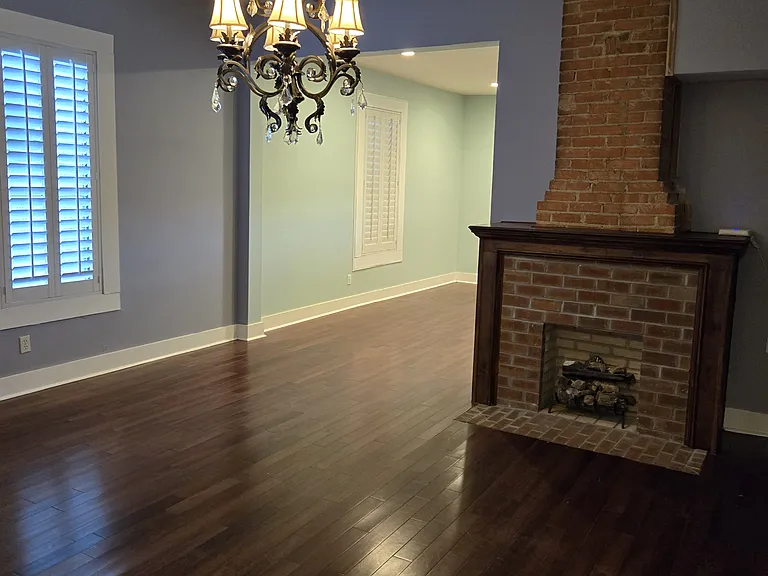 715 S Barnett Ave — Photo 5