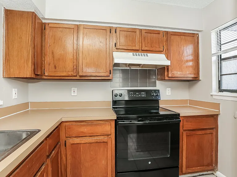 7656 Arble Dr — Photo 8
