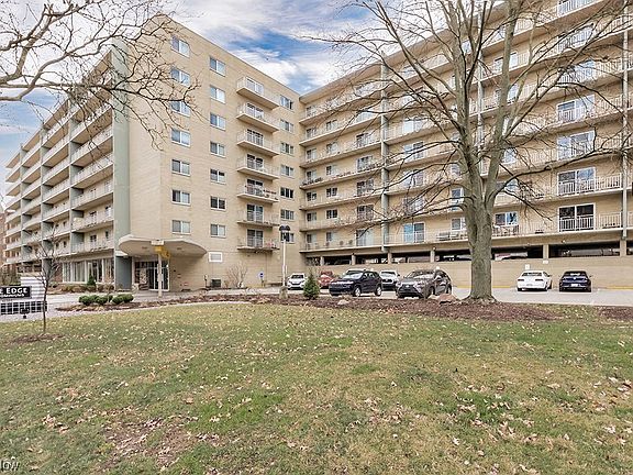 2nd image of 10301 Lake Ave APT 822