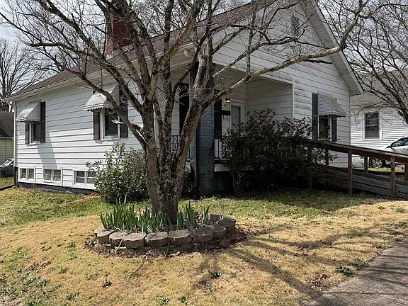 3rd image of 410 Gentry St