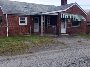 744 Sellers Ave, Jeannette, PA 15644
