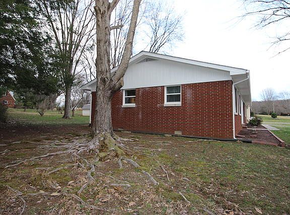 5th image of 113 Green Hill Park Dr