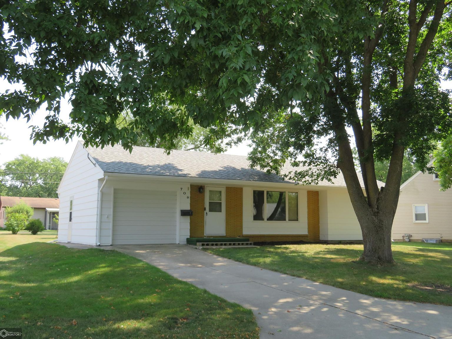 709 4th St NE, Clarion, IA 50525 Zillow