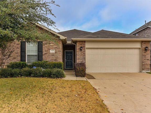 5th image of 807 Bastrop Dr