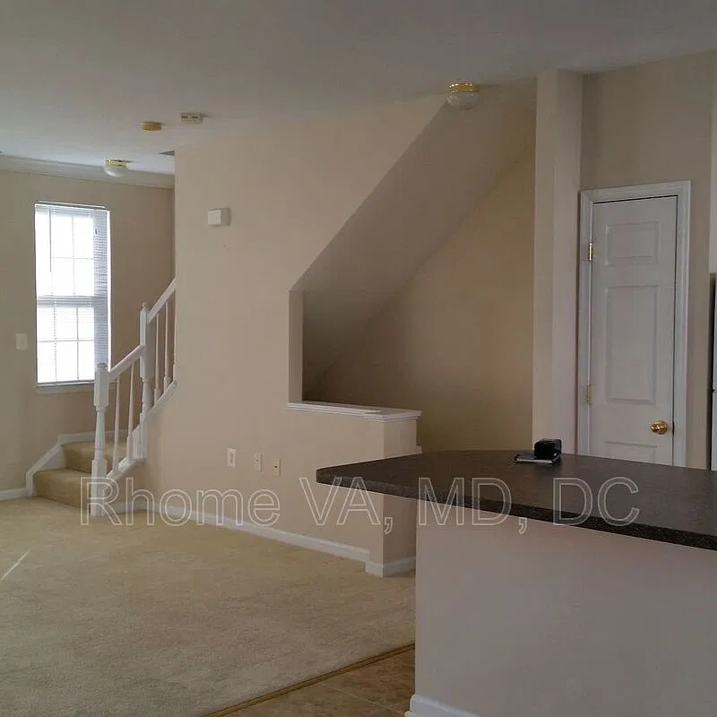2 bed, 2.0 bath, 1195 sqft, $2,500 — Photo 3