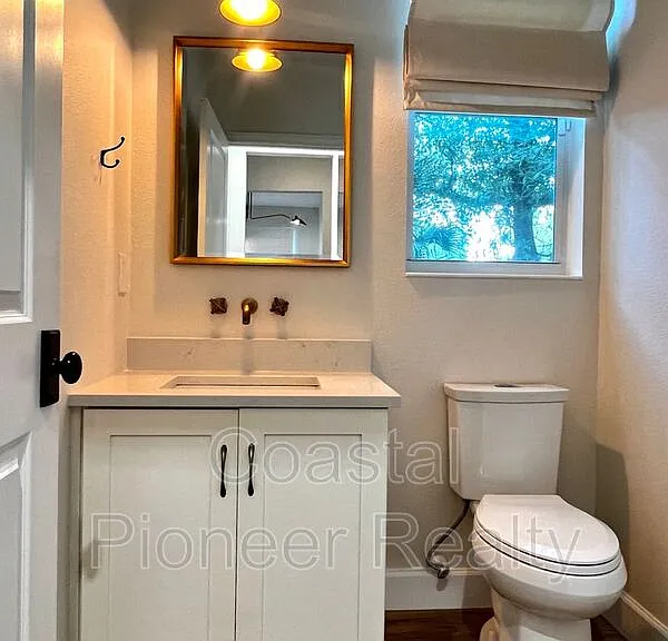 1738 W Spruce St — Photo 19