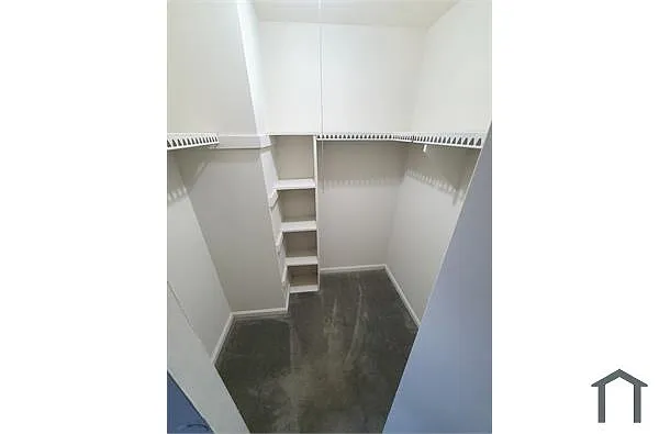 Building Photo - 6120 Fairdel Ave #2E