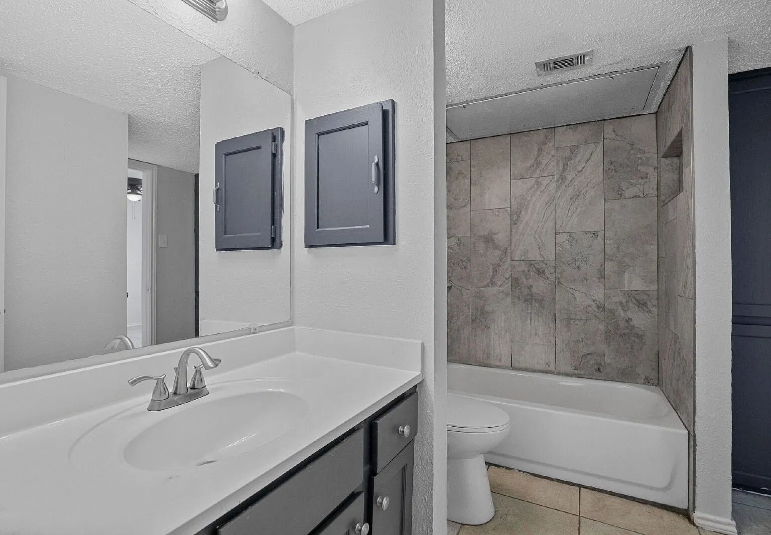 1 bed, 1.0 bath, 777 sqft, $900 — Photo 3