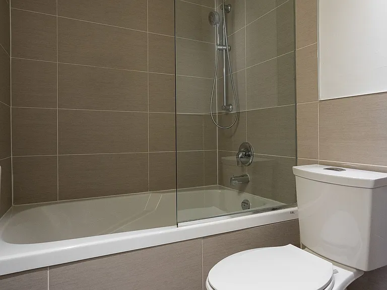 551 Eglinton Ave E #50002A-120 — Photo 5