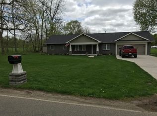 931 Wildwood Rd, Quincy, MI 49082