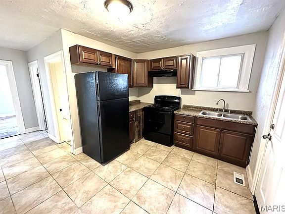 5th image of 8356 College Ave