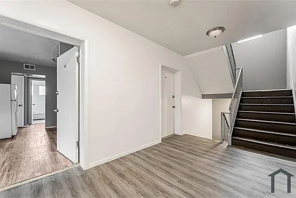 1 bed, 400 sqft, $850 — Photo 2