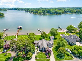 199 Wilson Lake Rd, Mooresville, NC 28117