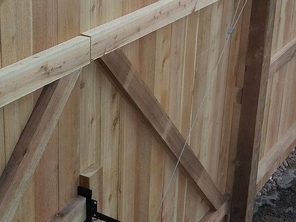 NEW 1/2018 \ 10 ft wide Gate