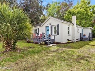 50 Simmons Rd, Atlantic Beach, FL 32233