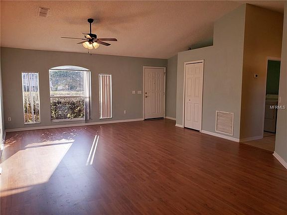 3rd image of 2544 Gramercy Dr