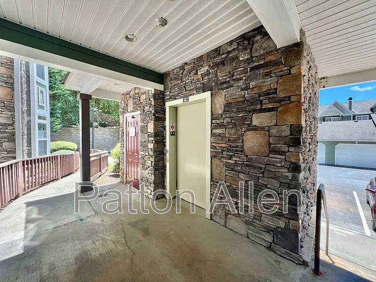 2000 Olde Eastwood Village Blvd #106 — Photo 41