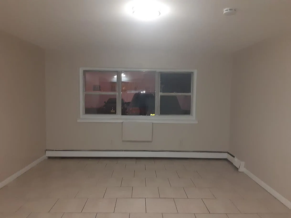 2 bed, 1000 sqft, $2,100 — Photo 4