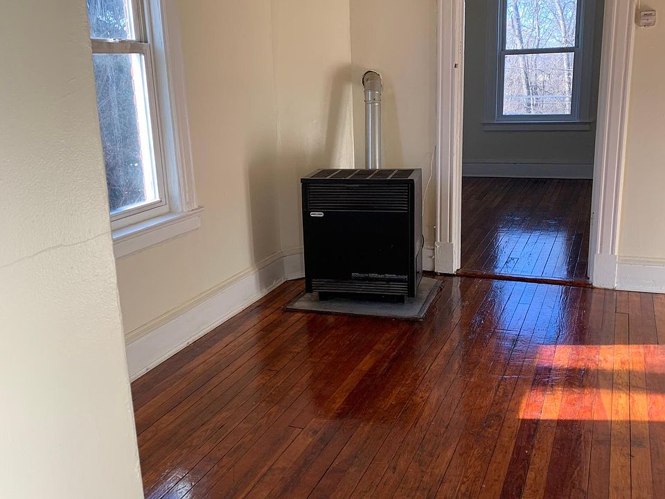 2nd image of 14 Hillside Ave