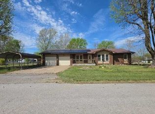 1301 Tyler St, Aurora, MO 65605