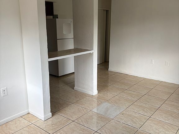 3rd image of 2022 NE 168th St #6