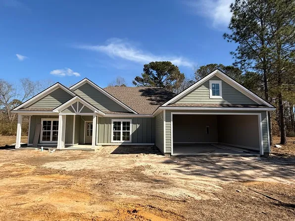 2698 Woodland Dr, Adel, GA 31620