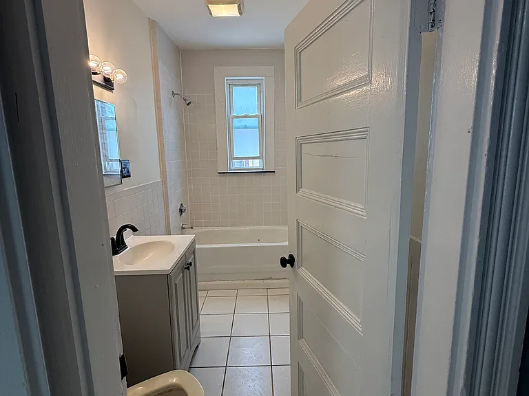252 E Cottage St — Photo 13