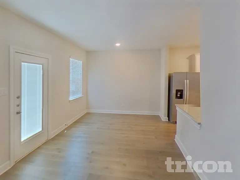 1209 Bullock Dr — Photo 5