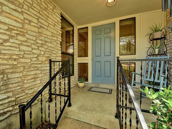 3rd image of 4104 Cordova Dr