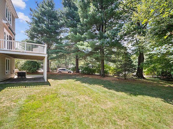 4th image of 3901 Knightsbridge Close #3901
