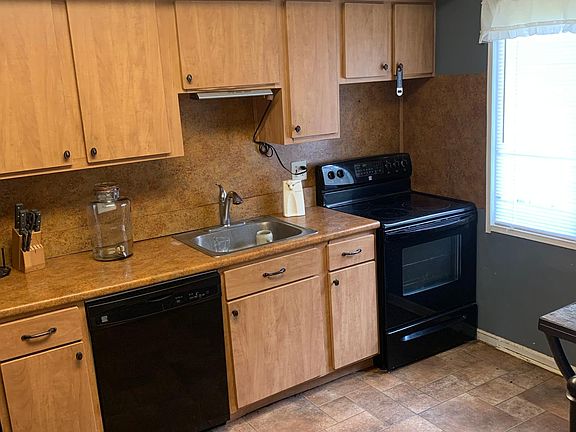 5th image of 311 Leatherhead Ct