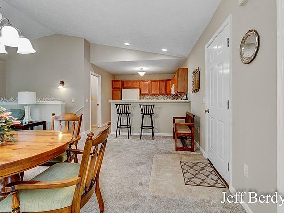 4th image of 4392 Idlewood Dr SW #25