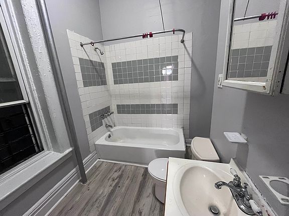 5th image of 424 E 148th St APT 3E