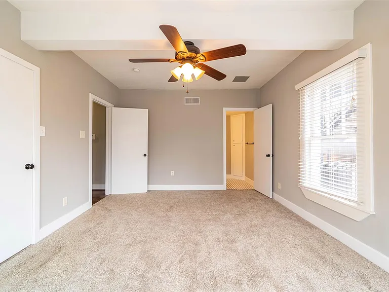 2226 W Rosedale St S #100 — Photo 8