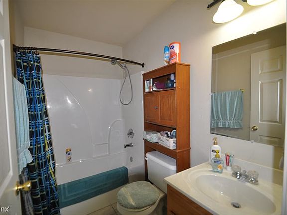 001g Master Bath