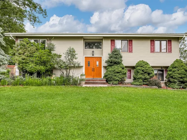 1 Florence Court, Valley Cottage, NY 10989