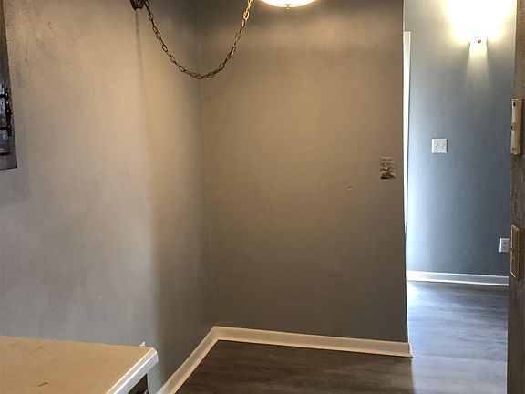 4th image of 5140 Russet Dr APT 1