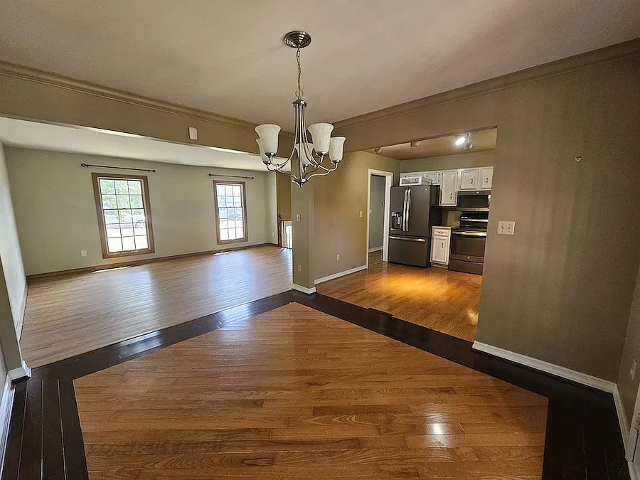 3 bed, 2.5 bath, 1850 sqft, $2,250 — Photo 4